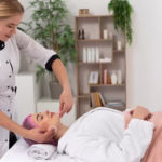 Kosmetikanwendungen im Kosmetikstudio